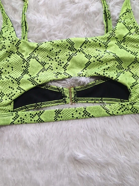 Yandy Neon Green Underboob Cutout Snakeskin Bikini Top Size XL - Picture 3 of 11